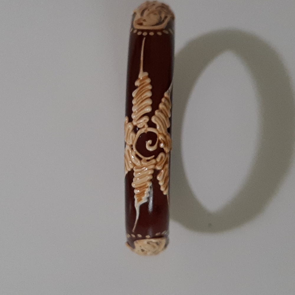 3 pieces of jewelry, 2 necklaces and a bracelet. - Picture 7 of 7